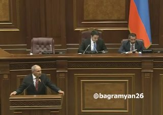Пашинян заявил о необходимости новой революции после выборов в Армении