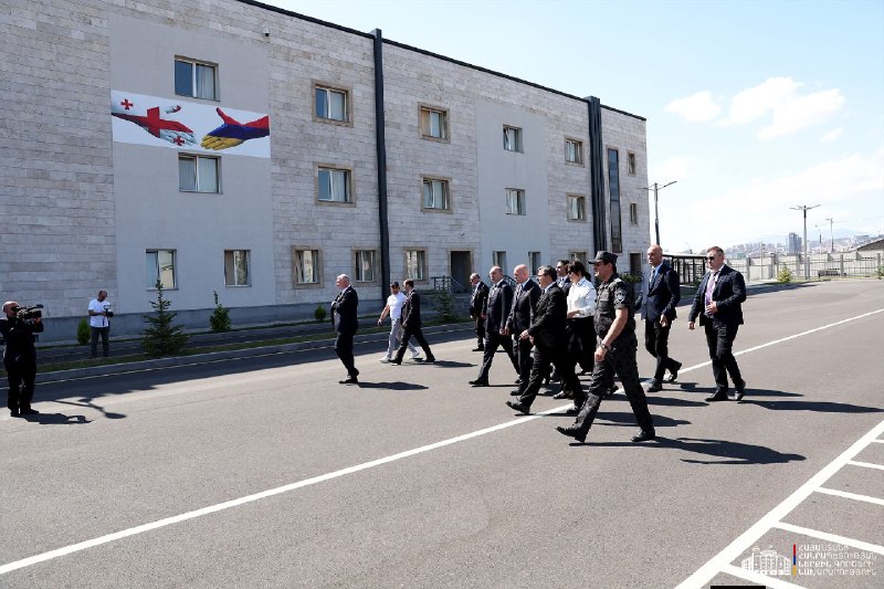 Глава МВД Грузии ознакомился с работой Центра 112 и Патрульной службы Армении
