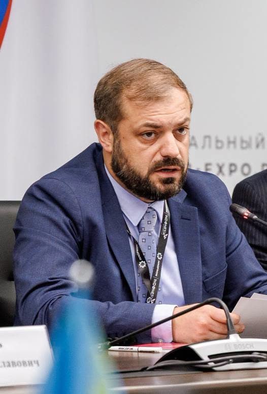 Министр экономики Армении обсудил промышленное сотрудничество в ЕАЭС на сессии в Екатеринбурге