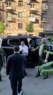 Сурен Папикян встретился с молодежью «Гражданского договора» в преддверии местных выборов