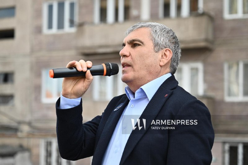 Партия «Республика» требует приостановить участие блока «Сильная Армения» в выборах