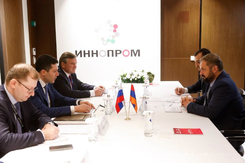 Геворг Папоян и Антон Алиханов обсудили промышленное сотрудничество Армении и России