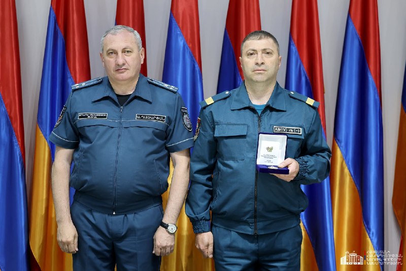 Спасатели получили награды за поисковую операцию на реке Памбак